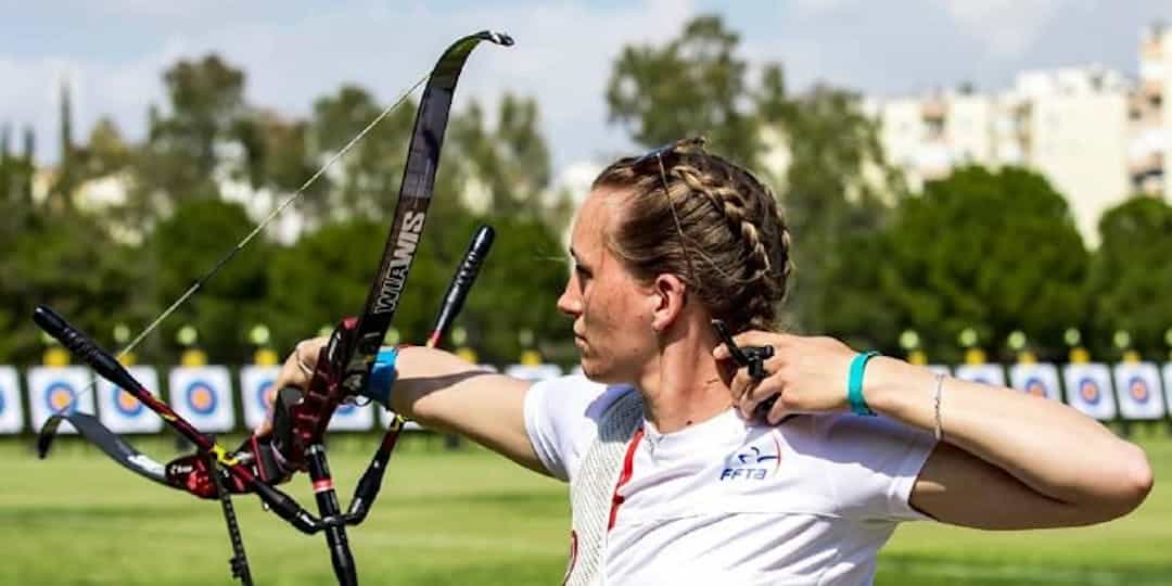 Tir à l’arc : le rêve olympique de la gendarme Lisa Barbelin