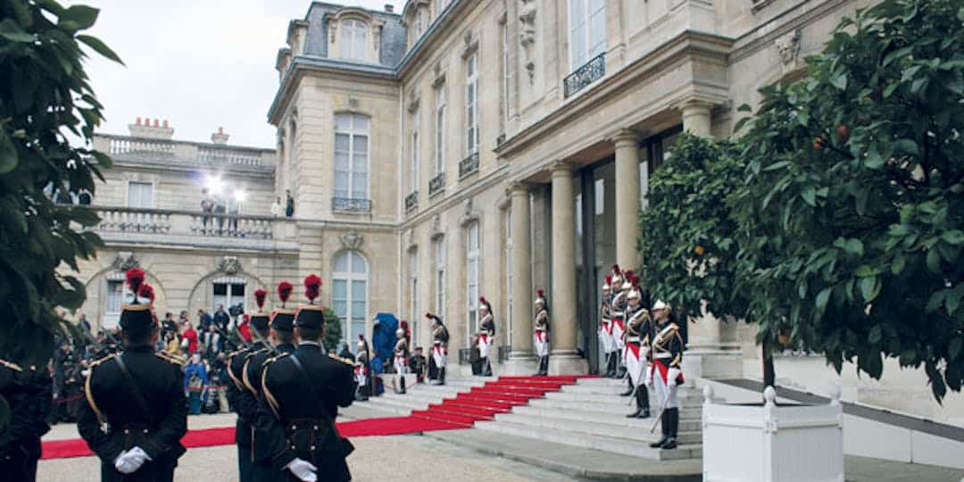 <i class='fa fa-lock' aria-hidden='true'></i> Un aviateur remplace un marin au poste de chef de l’état-major particulier du Président de la République