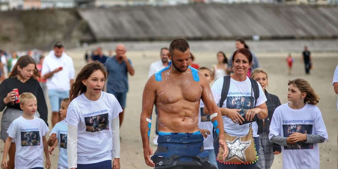 Un gendarme bat le record du monde d’endurance physique et récolte 100 000 euros pour la bonne cause