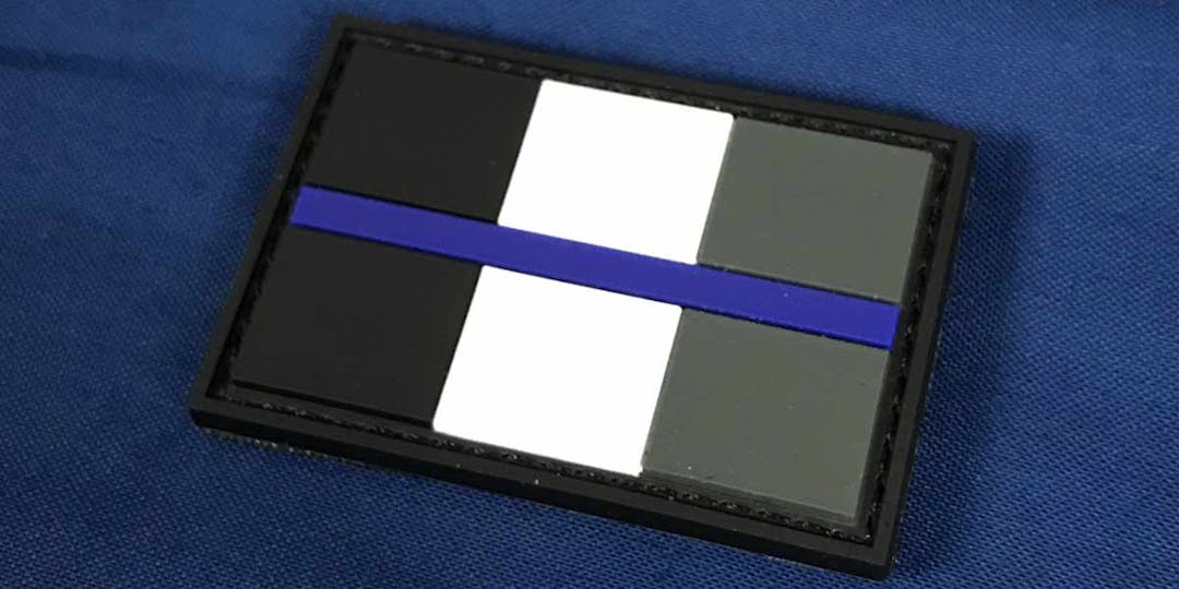 <i class='fa fa-lock' aria-hidden='true'></i> L’IGGN ne veut pas de l’insigne « The Thin Blue Line » sur les uniformes des gendarmes