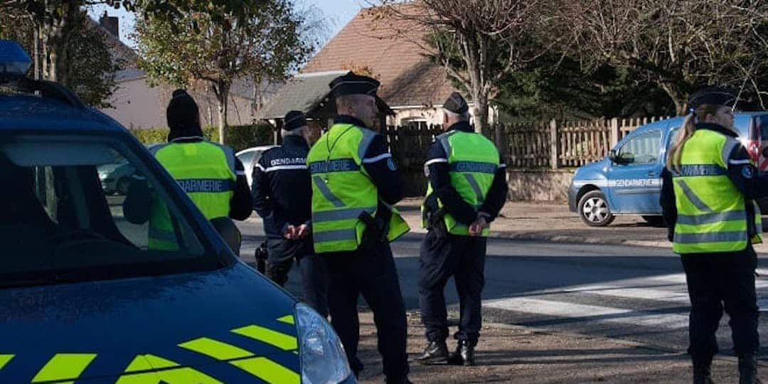 Refus d’obtempérer : un gendarme grièvement blessé en Gironde