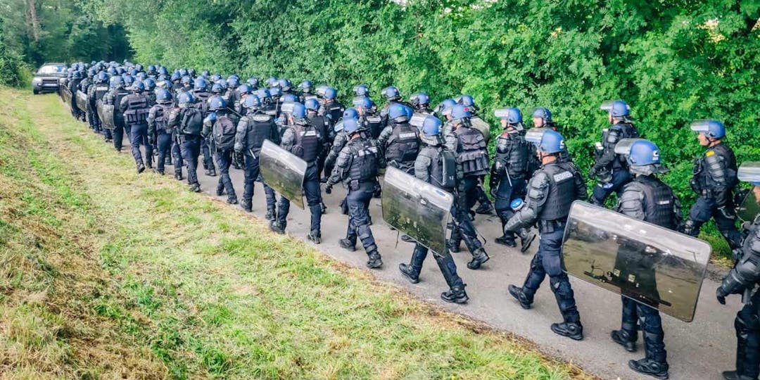 « Collègues » ou « camarades » ? Le coup de gueule d’un général de gendarmerie