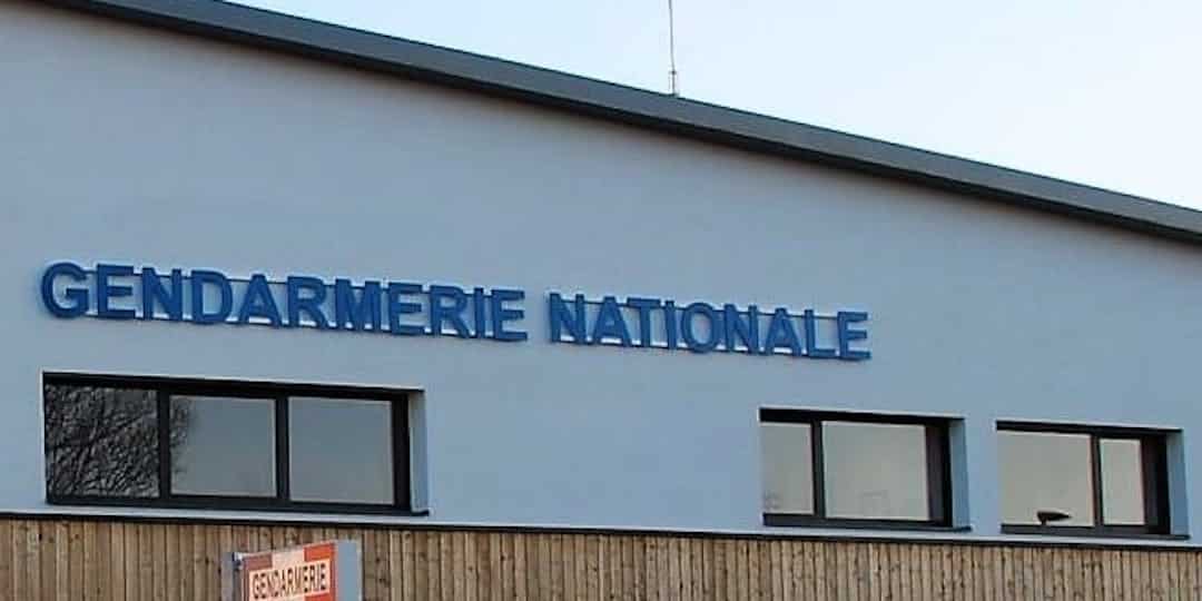 Attentat à la roquette contre deux casernes en Corse : un nationaliste en cavale interpellé  par la PJ