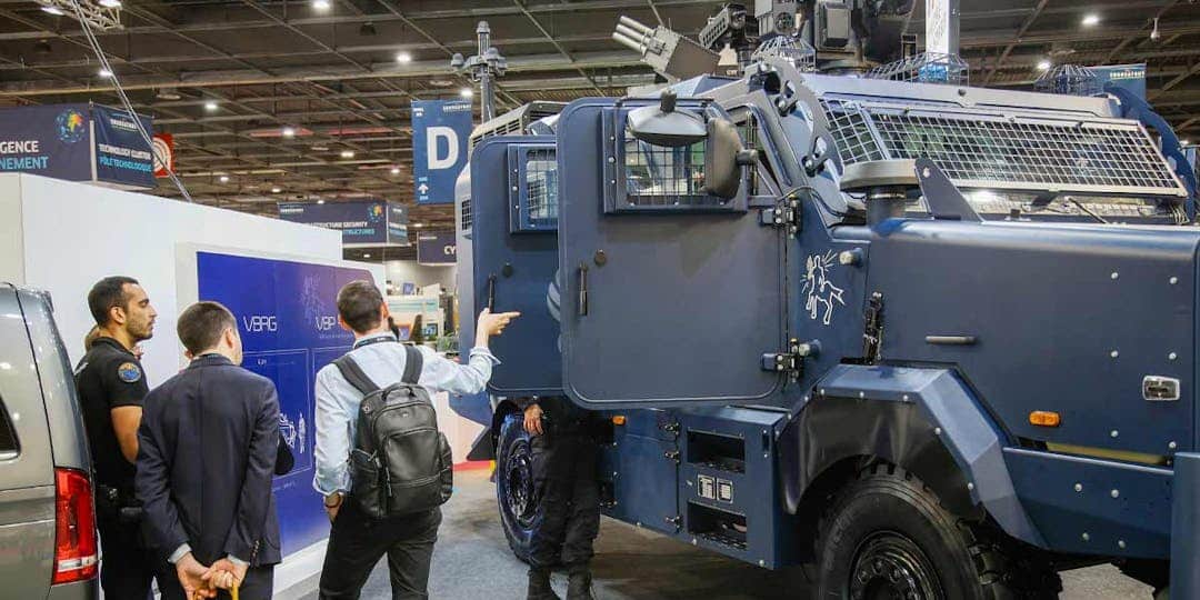 <i class='fa fa-lock' aria-hidden='true'></i> Le Centaure, nouveau blindé polyvalent de la Gendarmerie présenté à Eurosatory