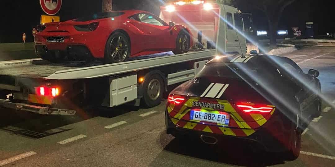 La Ferrari du chauffard contrôlé à 195 km/h s’incline devant l’Alpine des gendarmes