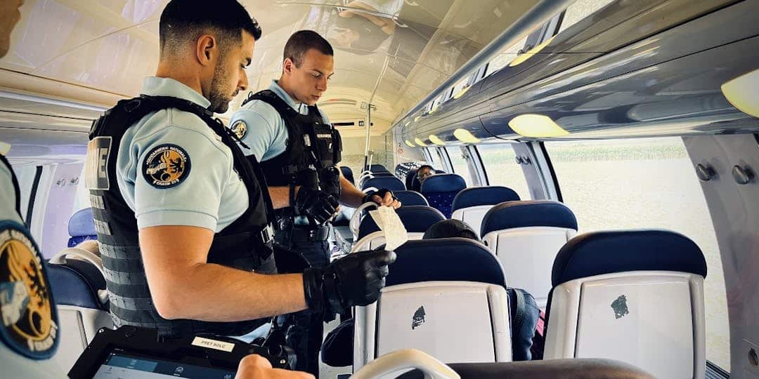 <i class='fa fa-lock' aria-hidden='true'></i> Le nombre de gendarmes et policiers doublé dans les transports en commun face à l’insécurité