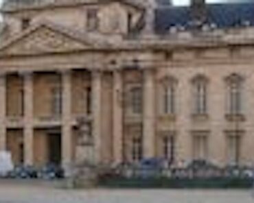 L'Ecole militaire à Paris, où se déroulent les enseignements supérieurs des armées et de la gendarmerie (t photo: Steven Byles / Flickr).