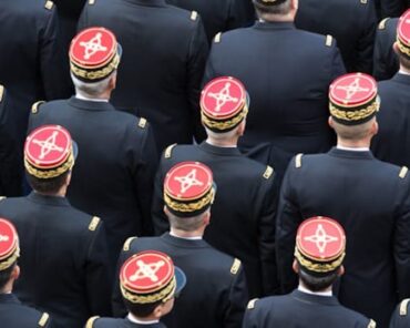 Deux généraux de la Gendarmerie prennent leurs 4 étoiles.