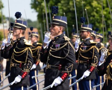 Baptême d'une promotion d'officiers dans la cour d'honneur de l'EOGN à Melun (Photo d'illustration)