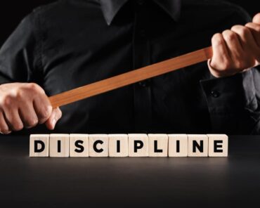 La différence entre « catégories » et « groupes » de sanctions des militaires, expliquée par le cabinet MDMH