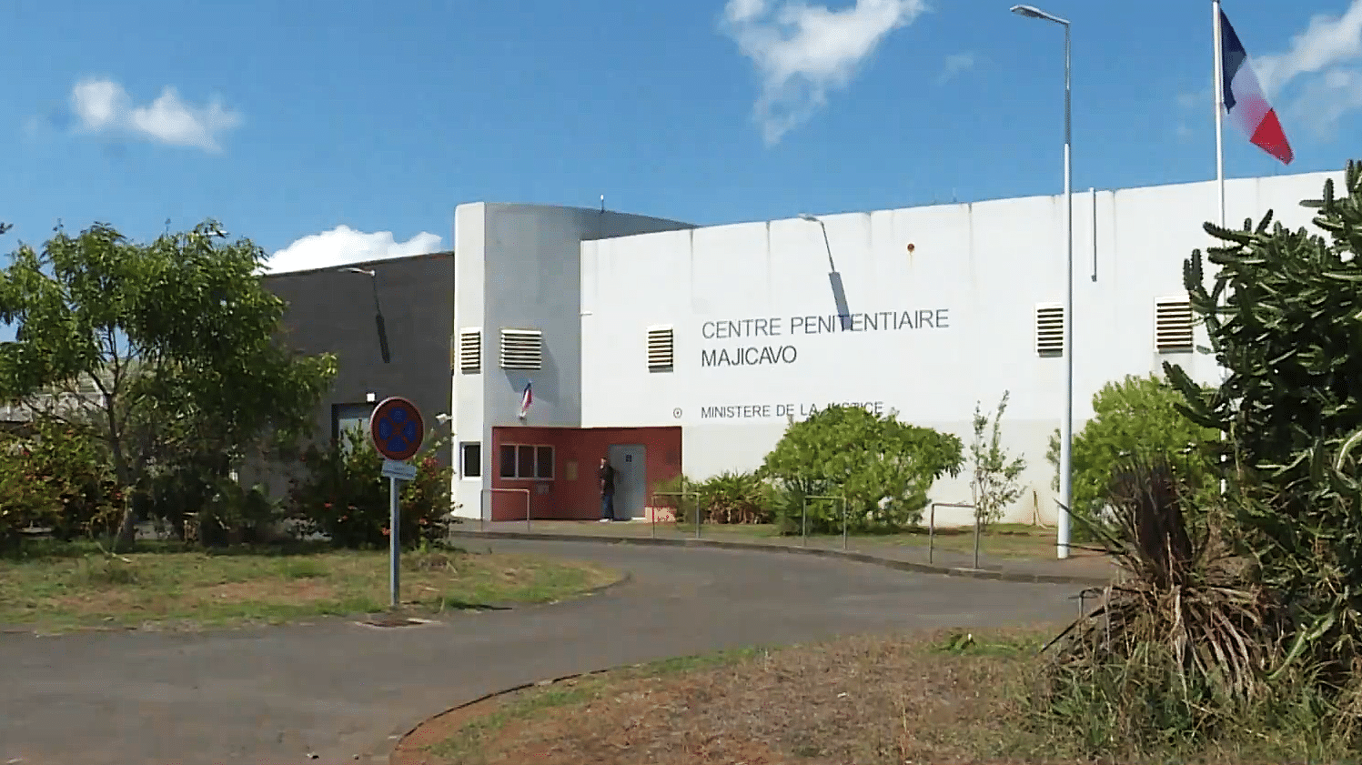 Mayotte : le GIGN et les mobiles mettent fin à une mutinerie et une prise d’otage en prison