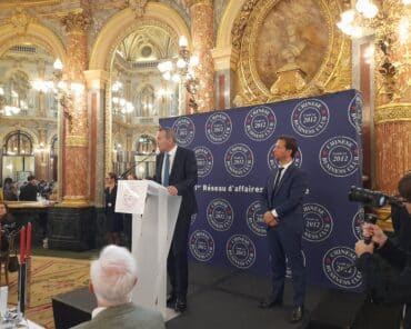 Le général de division Ghislain Rety, commandant le GIGN, au micro du Chinese business club, le 30 septembre 2024, à Paris. (Photo: PMG/L'Essor)