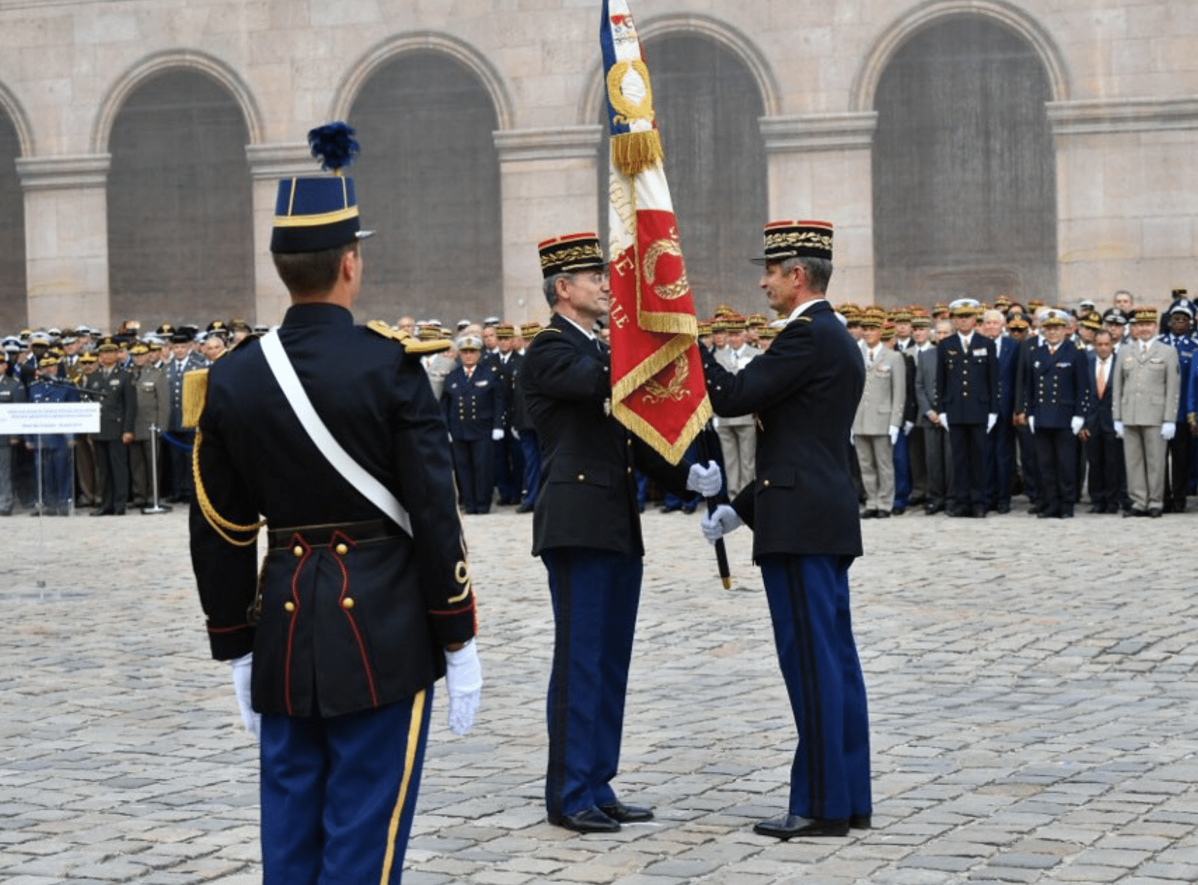 Près de 2.000 réponses à la question du mois d’août 2024 posée par L’Essor : nos lecteurs préfèrent un gendarme comme prochain DG de la Gendarmerie !