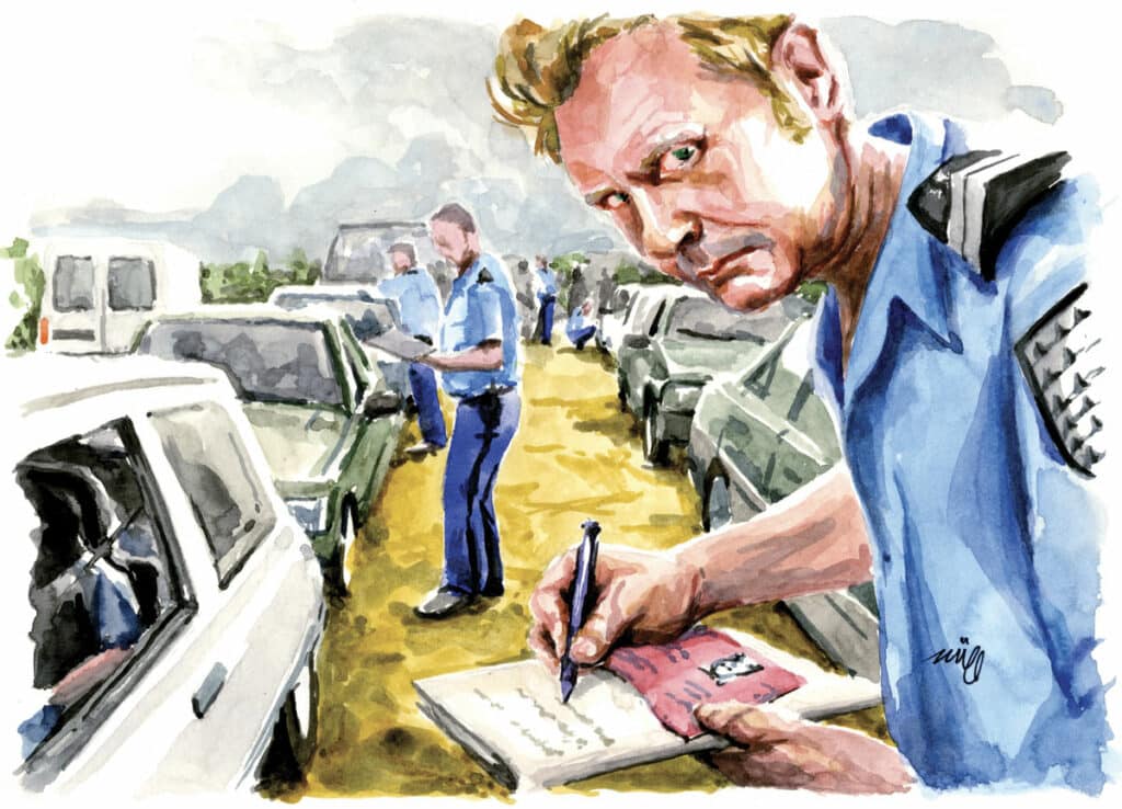 Les gendarmes vont contrôler l’identité des teufeurs qui quittent le site, une vérification importante pour la suite de l’enquête. (Illustration: ZZIIGG / L'Essor)