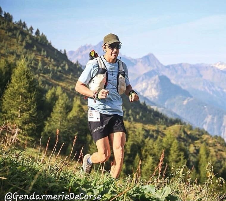 Des gendarmes bouclent l’épreuve mythique de l’UTMB