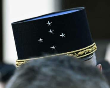 Dans l'attente des nominations officielles, difficile de dire qui sera le prochain à porter le képi de directeur général de la Gendarmerie. (Photo: L.Picard / L'Essor)