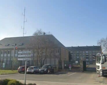La caserne de gendarmerie de Saint-Malo date de 1968. (Capture d'écran Google street view)