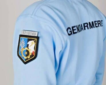 La mesure imposant le port d'un numéro d'identification individuel (RIO) aux policiers et aux gendarmes est en vigueur depuis le 1er janvier 2014. (Photo d'illustration: J.Groisard/Dicom-MI)