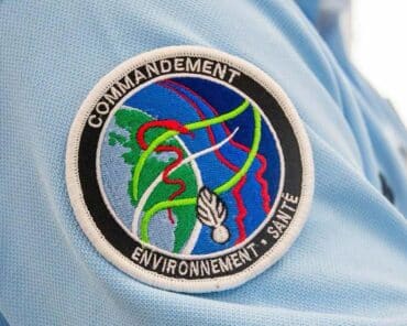 La rondache du Commandement de la Gendarmerie pour l'environnement et la santé (Cesan), portée par un gendarme. (Photo: Cesan)