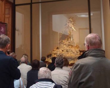 En novembre 2024, le Musée municipal du Hiéron avait été victime d’un braquage à main armée visant la Via Vitae, le chef-d’œuvre de l’orfèvre-joaillier Joseph Chaumet achevé en 1904, et classé Trésor national depuis 2000. (Photo d'illustration: Musée du Hiéron / Facebook)