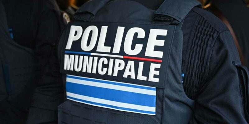 Un policier municipal équipé d'un gilet pare-balle. (Photo d'illustration: L.Picard / L'Essor)