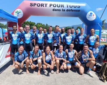 L'équipe de l’Association sportive triathlon gendarmerie avant le championnat de France (photo ASTG)