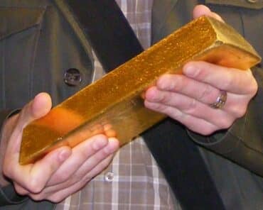 Les malfaiteurs ont dérobé aux octogénaires une centaine de napoléons, une soixantaines de bijoux et parures en or, près de 10.000 euros en liquide et un lingot d'or d'un kilo. (illustration)