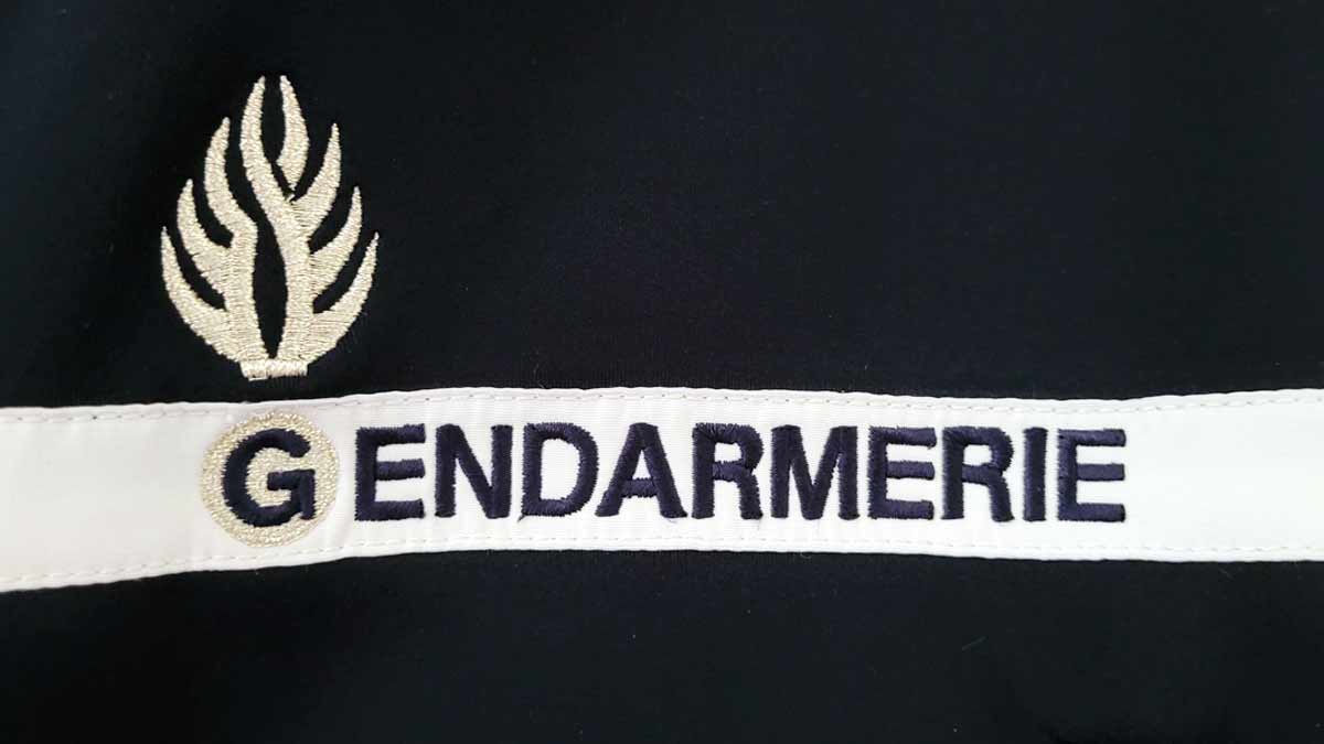 Isère: deux gendarmes blessés par des feux d’artifice à Saint-Egrève