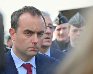 Sébastien Lecornu, alors ministre des Armées, lors de l'inauguration de la nouvelle brigade de gendarmerie de Pacy-sur-Eure (27), le 15 avril 2024. (Photo: L.Picard / L'Essor)