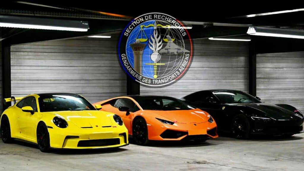 Après avoir été maquillés, les véhicules de luxe volés transitaient par l'aéroport de Roissy. (Photo: GTA/SRTA)