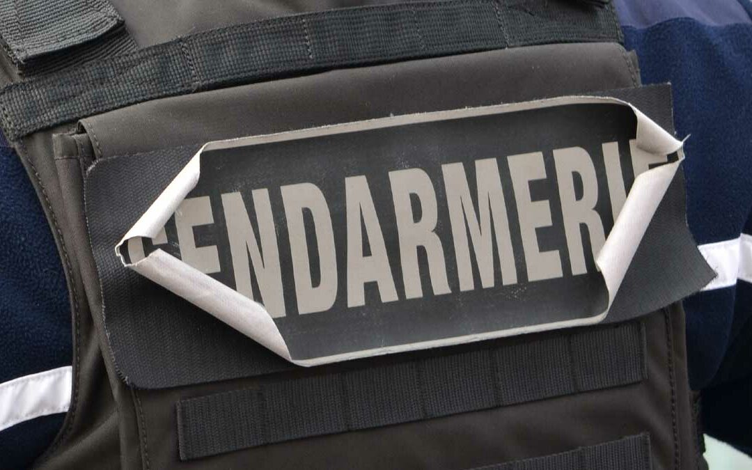 Un gendarme traîné sur cinq mètres après un refus d’obtempérer dans le Finistère
