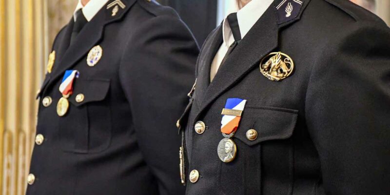 Des gendarmes fraichement décorés de la Médaille de la sécurité intérieure (MSI). (Photo d'illustration: Préfecture du Calvados)