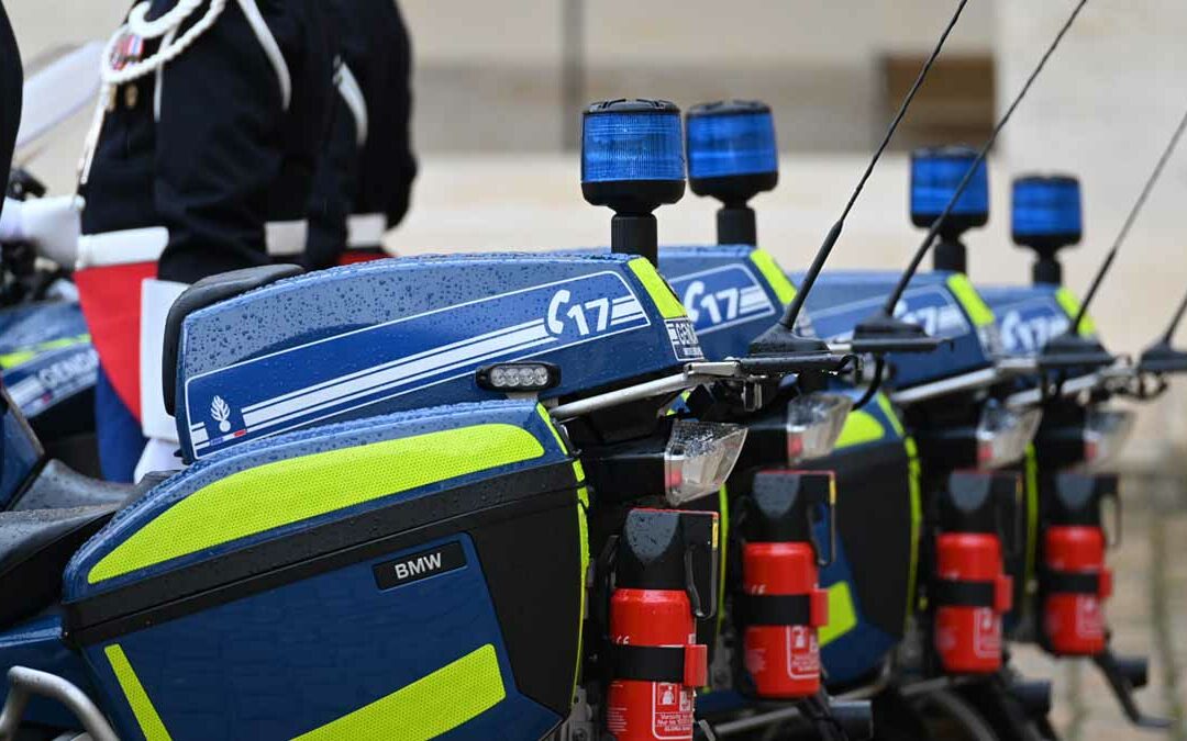 L&rsquo;automobiliste, qui avait blessé deux gendarmes lors d&rsquo;un refus d&rsquo;obtempérer dans les Vosges, mis en examen et écroué