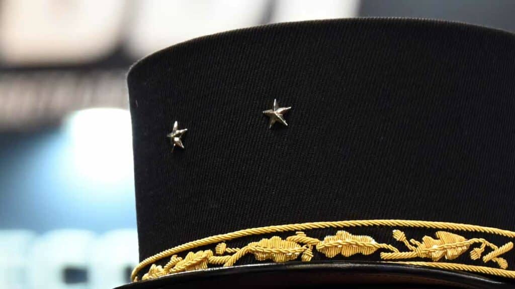 Les deux étoiles du képi d'un général de brigade de la Gendarmerie. (Photo d'illustration: L.Picard / L'Essor)