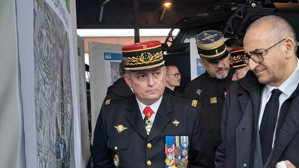 Présentation au ministre de l'Intérieur Laurent Nuñez du plan "Cap Satory" de réhabilitation des logements des gendarmes sur le plateau de Satory, depuis les locaux du GBGM. (Photo: PMG/L'Essor)