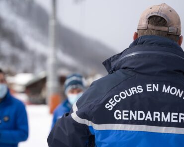 Ces deux certifications professionnelles, enregistrées au Répertoire national (RNCP), sont notamment délivrées aux gendarmes du secours en montagne par le Centre national d'instruction au ski et à l'alpinisme de la Gendarmerie (Cnisag). (Photo d'illustration: Cnisag/Gendarmerie)
