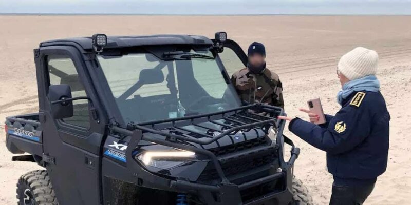 Depuis 2022, les gendarmes engagés dans la mission de lutte contre l'immigration clandestine sur la côte du Pas-de-Calais, disposent de buggy pour se déplacer plus rapidement sur les immenses plages de sable du secteur. (archives Photo: Prefet62-Twitter)