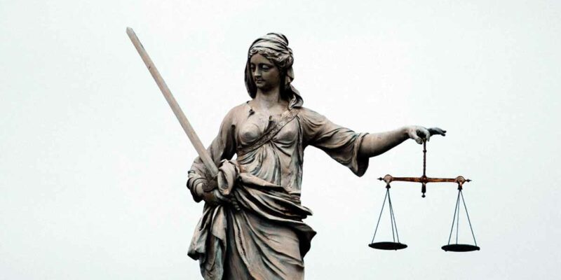 Les trois gendarmes adjoints volontaires ne peuvent plus exercer tout emploi dans la fonction publique.