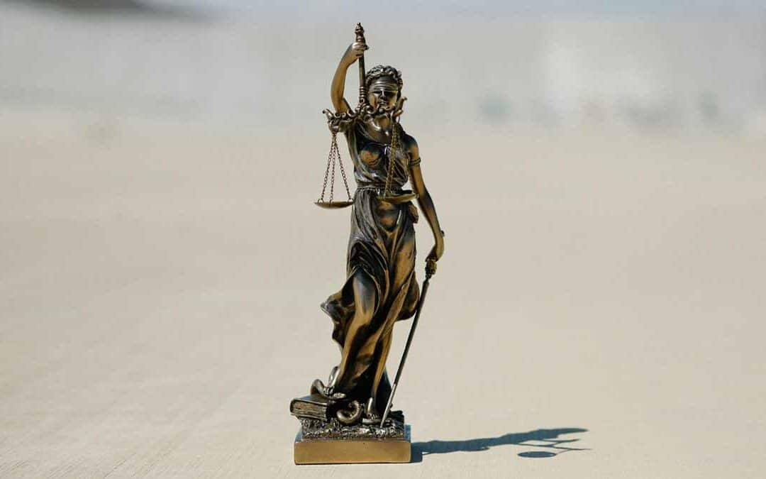 Une ex-gendarme accusée d&rsquo;avoir soutiré un million d&rsquo;euros à un retraité lorsqu&rsquo;elle était en poste en Charente