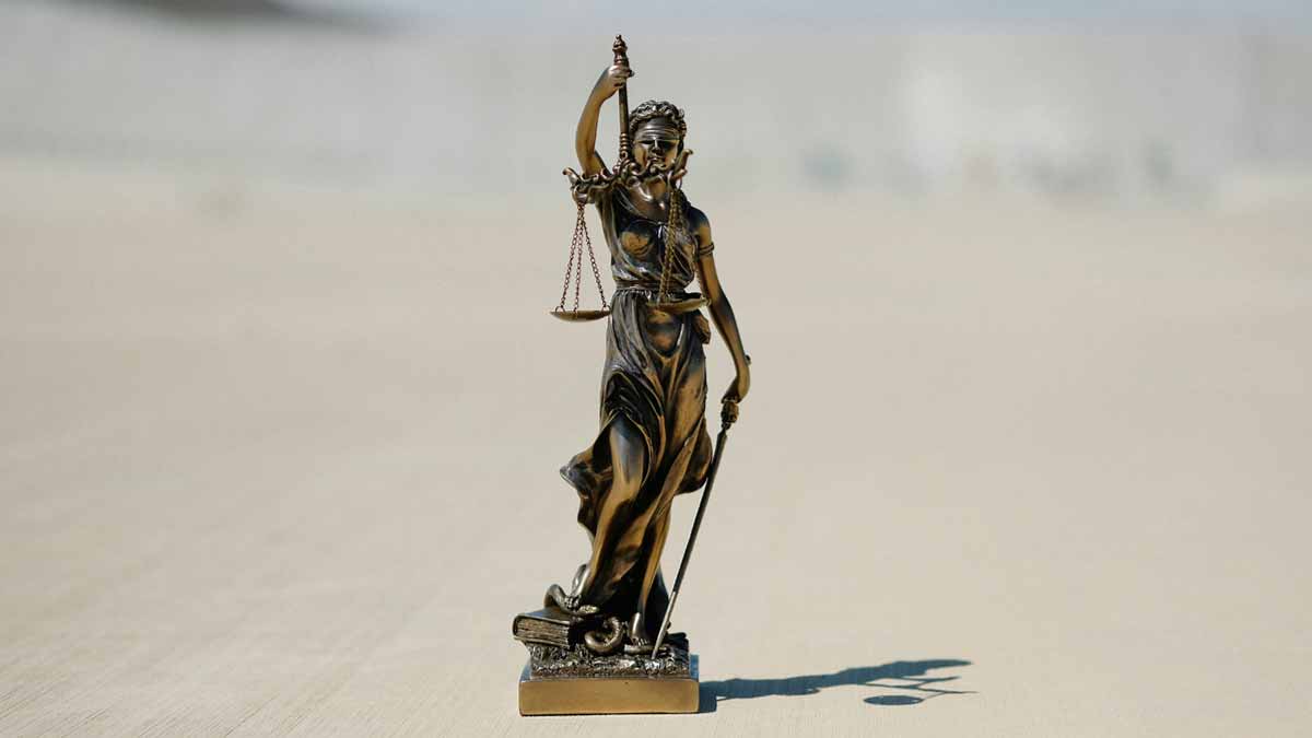 Une ex-gendarme accusée d&rsquo;avoir soutiré un million d&rsquo;euros à un retraité lorsqu&rsquo;elle était en poste en Charente