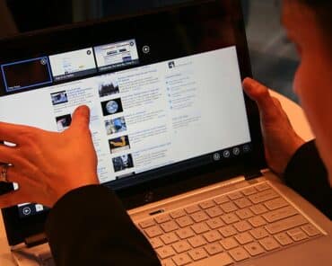 Phishing, escroqueries et menaces en ligne : les infractions liées au numérique ont fortement augmenté en 2025, selon le SSMSI. Intel Free Press, CC BY 2.0