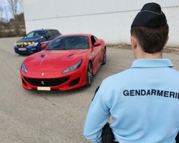 L'équipe rapide d'intervention (ERI) d'Orange a pu intercepter la Ferrari qui circulait en très grand excès de vitesse. (Photo: Gendarmerie de Vaucluse)