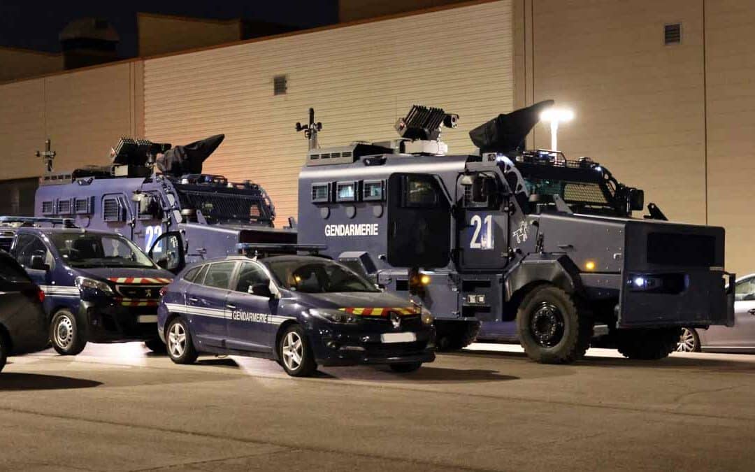 Coup dur porté à la DZ Mafia : 26 mises en examen, 15 détentions provisoires, 4 millions d&rsquo;euros de saisies