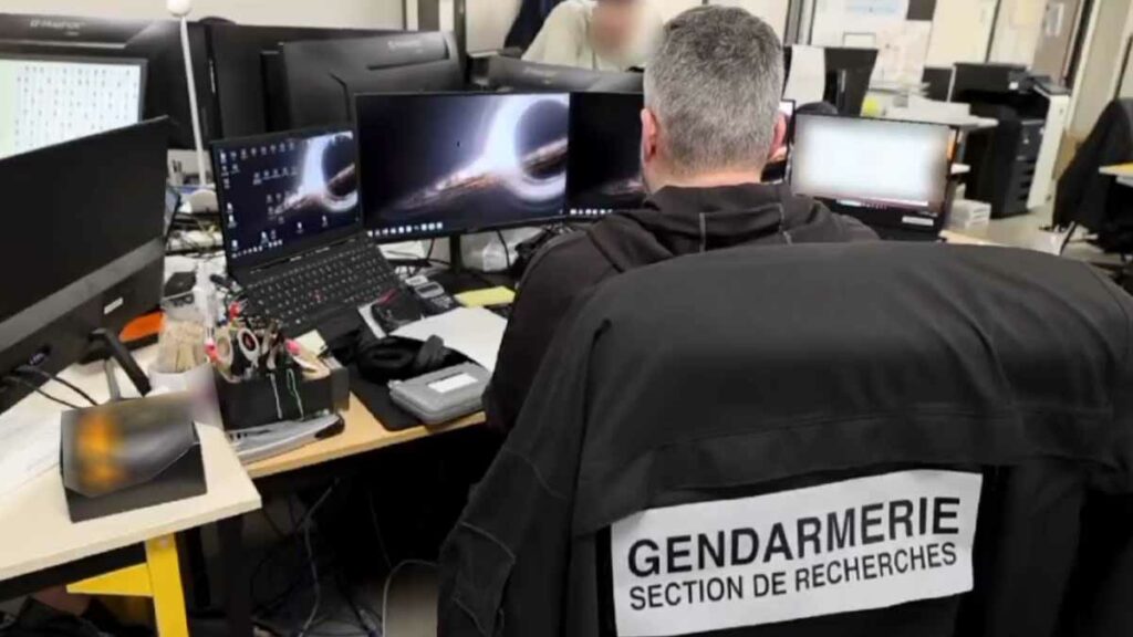 Des enquêteurs cyber de la section de recherches de Marseille, ont également été mobilisés pour l'opération "Octopus" visant la nébuleuse criminelle "DZ mafia". (Photo: Gendarmerie)