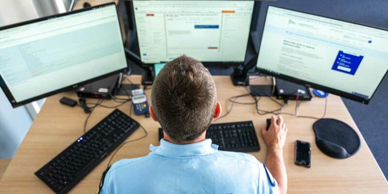 Depuis plusieurs années, le contact des gendarmes avec les usagers se fait aussi à distance grâce à la mise en place d'outils et de ressources, comme la Brigade numérique (BNum). (Photo d'illustration: E.Taupin/Gendarmerie)