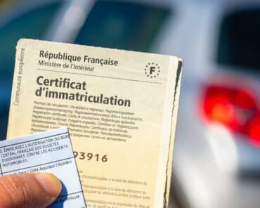 Depuis la dématérialisation et l'externalisation des démarches en 2017, les fraudes aux cartes grises ont explosé. (Photo d'illustration: HJBC / Adobe stock)