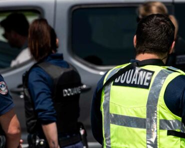 Les douaniers craignent de voir certaines de leurs missions transférées aux gendarmes et aux policiers en cas d'adoption du projet de loi "Ripost". (Photo d'illustration: Douane)