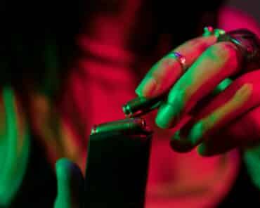 La criminalité change de visage : les femmes et les adolescents au service du crime