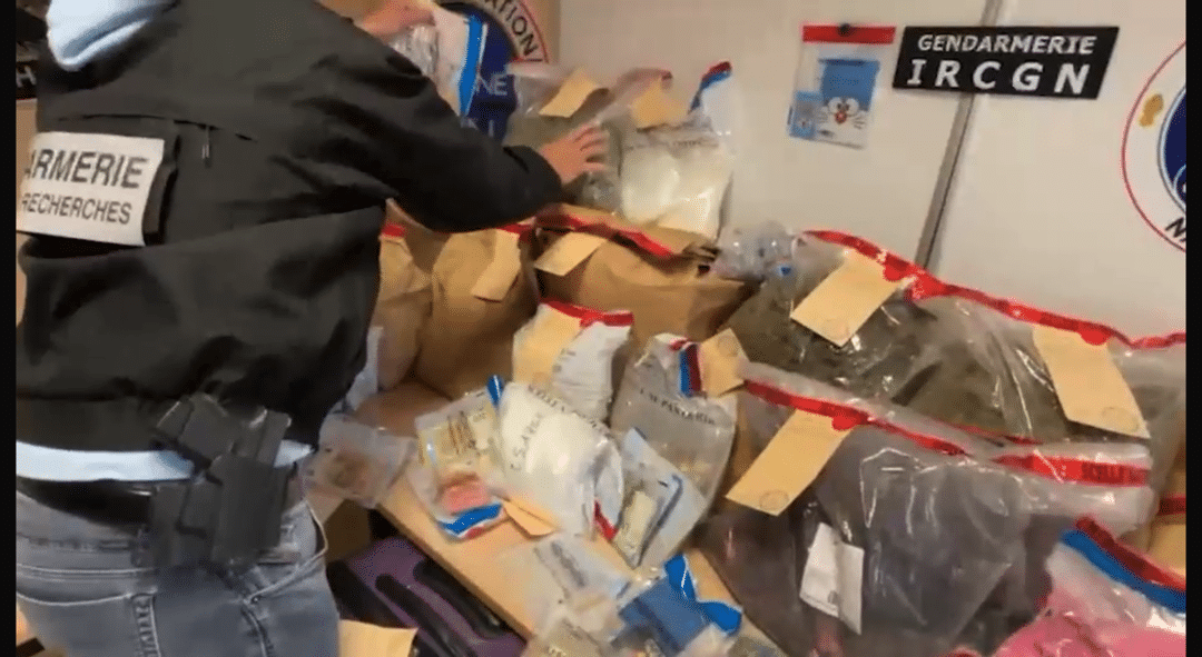« Doraemon » : comment la Gendarmerie traque les narco-boutiques du dark web