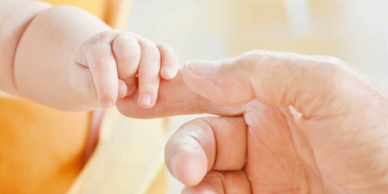 Comme les autres professions, les gendarmes, au même titre que l'ensemble des militaires, vont pouvoir bénéficier du nouveau congé supplémentaire de naissance. (Photo d'illustration: RitaE/Pixabay)